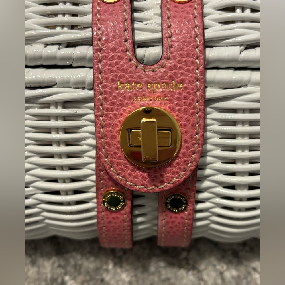 Kate Spade White Wicker Clutch with Gold Hardware - Picture 5 of 9